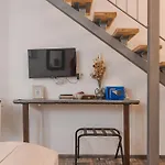 Art Loft בית הארחה 3*