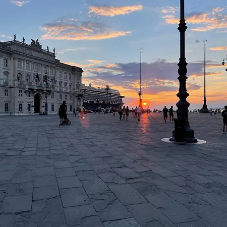 Art Loft ゲストハウス トリエステ